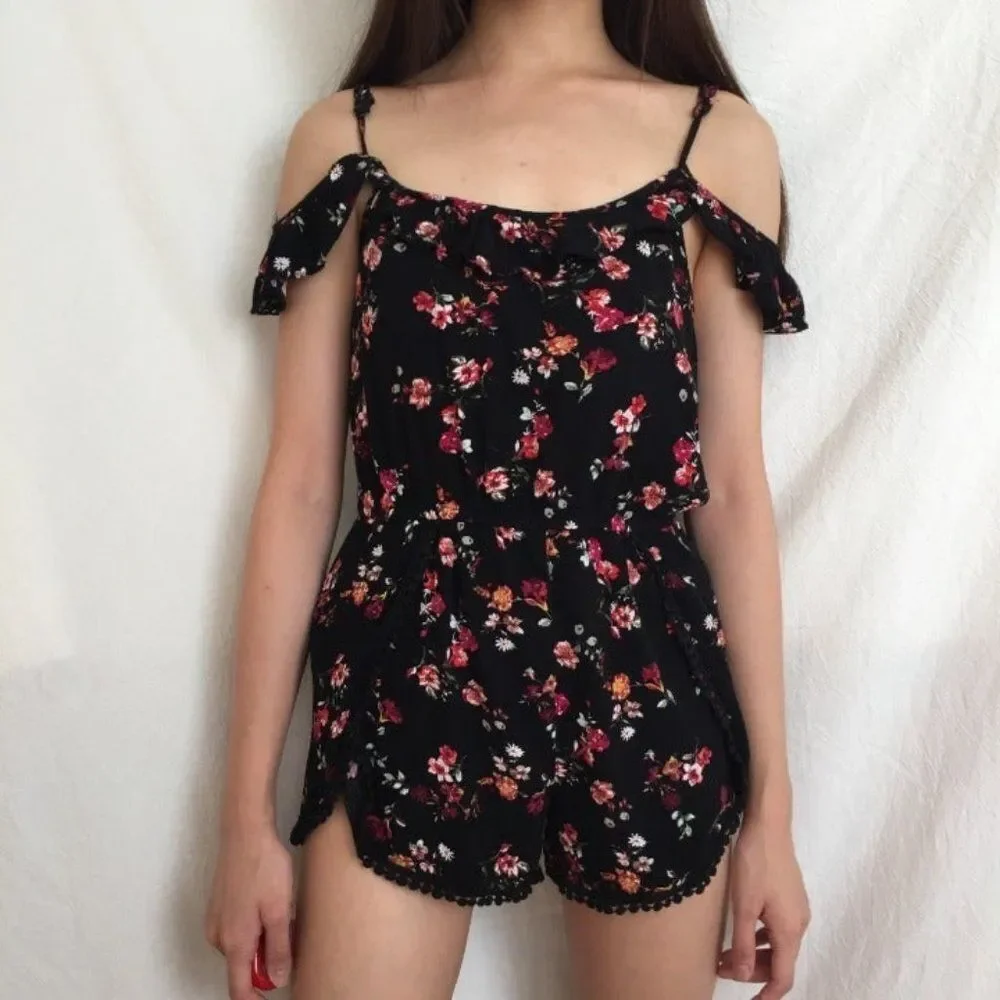 Forever 21 color black